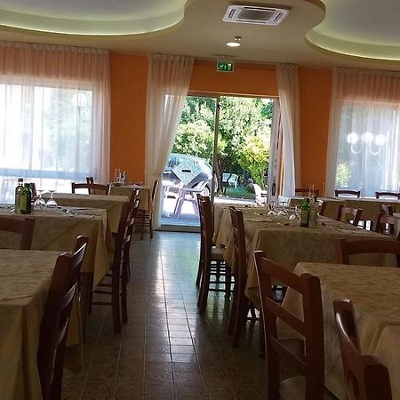 Hotel Adriatico 벨레지아아지마리나 외부 사진