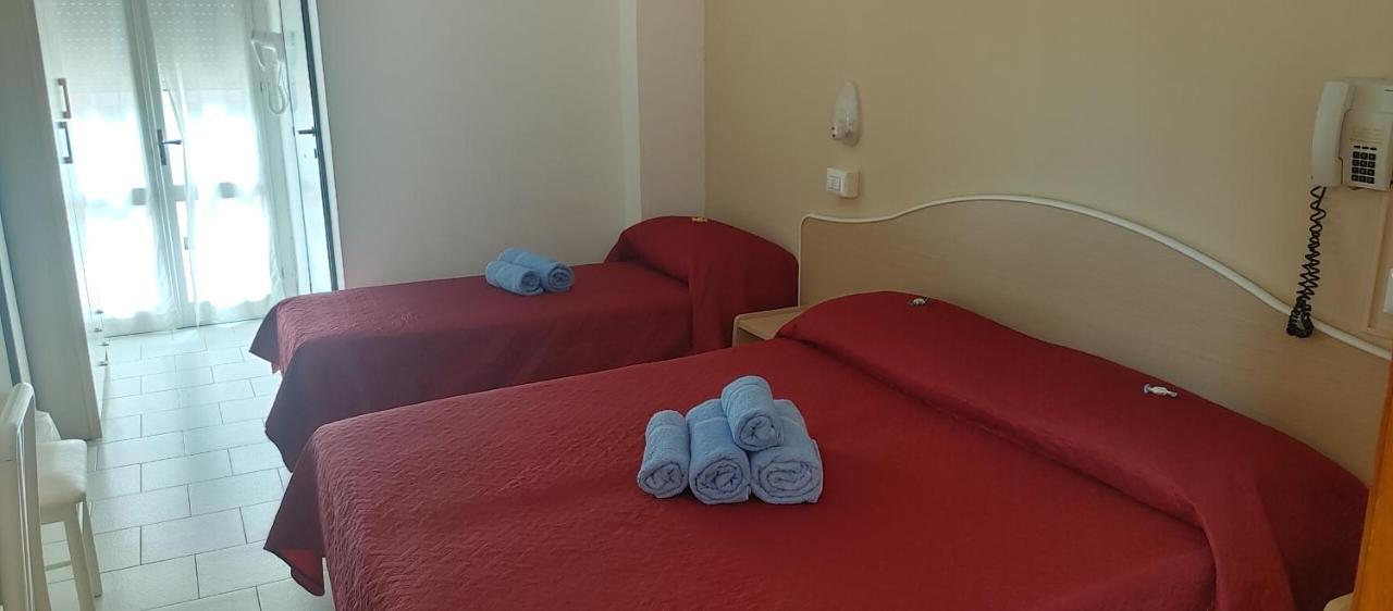 Hotel Adriatico 벨레지아아지마리나 외부 사진